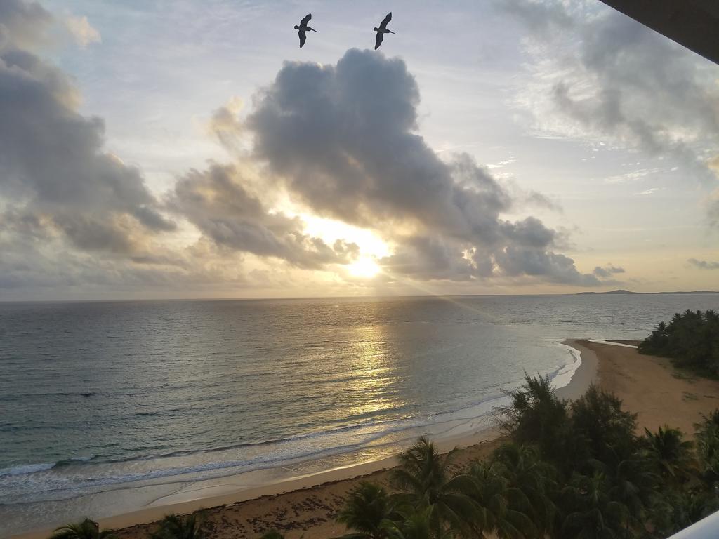 Beach Front Apartment In Luquillo Extérieur photo